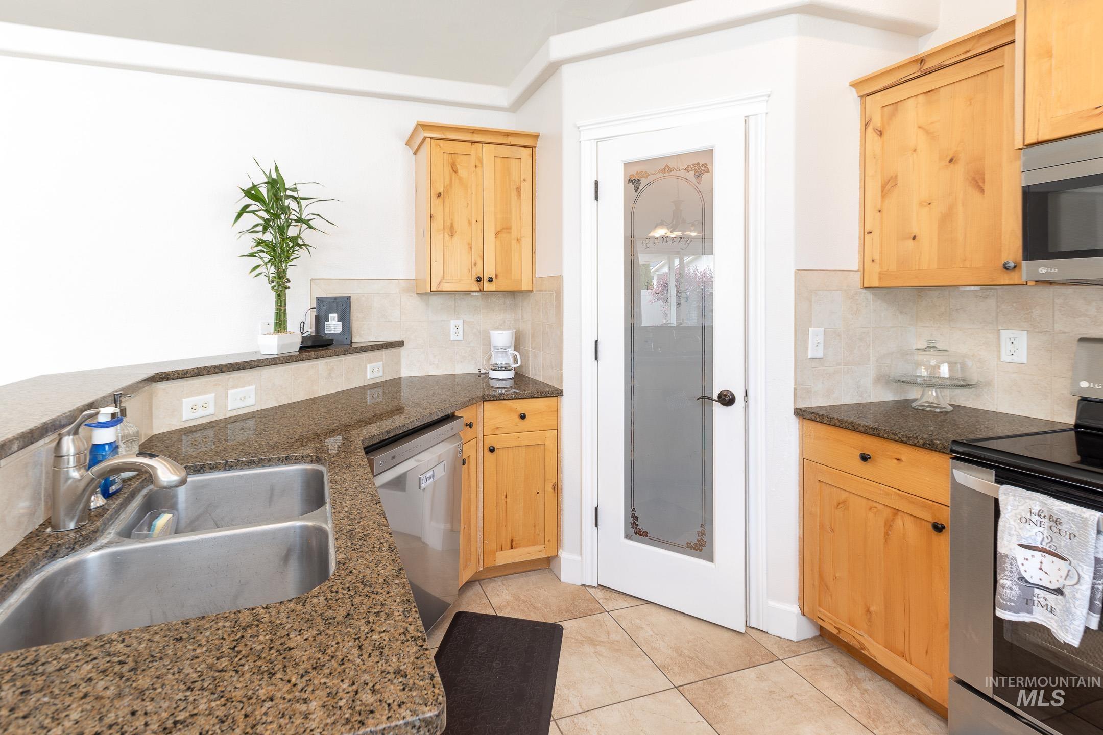 14374 N Acapulco Property Photo 13