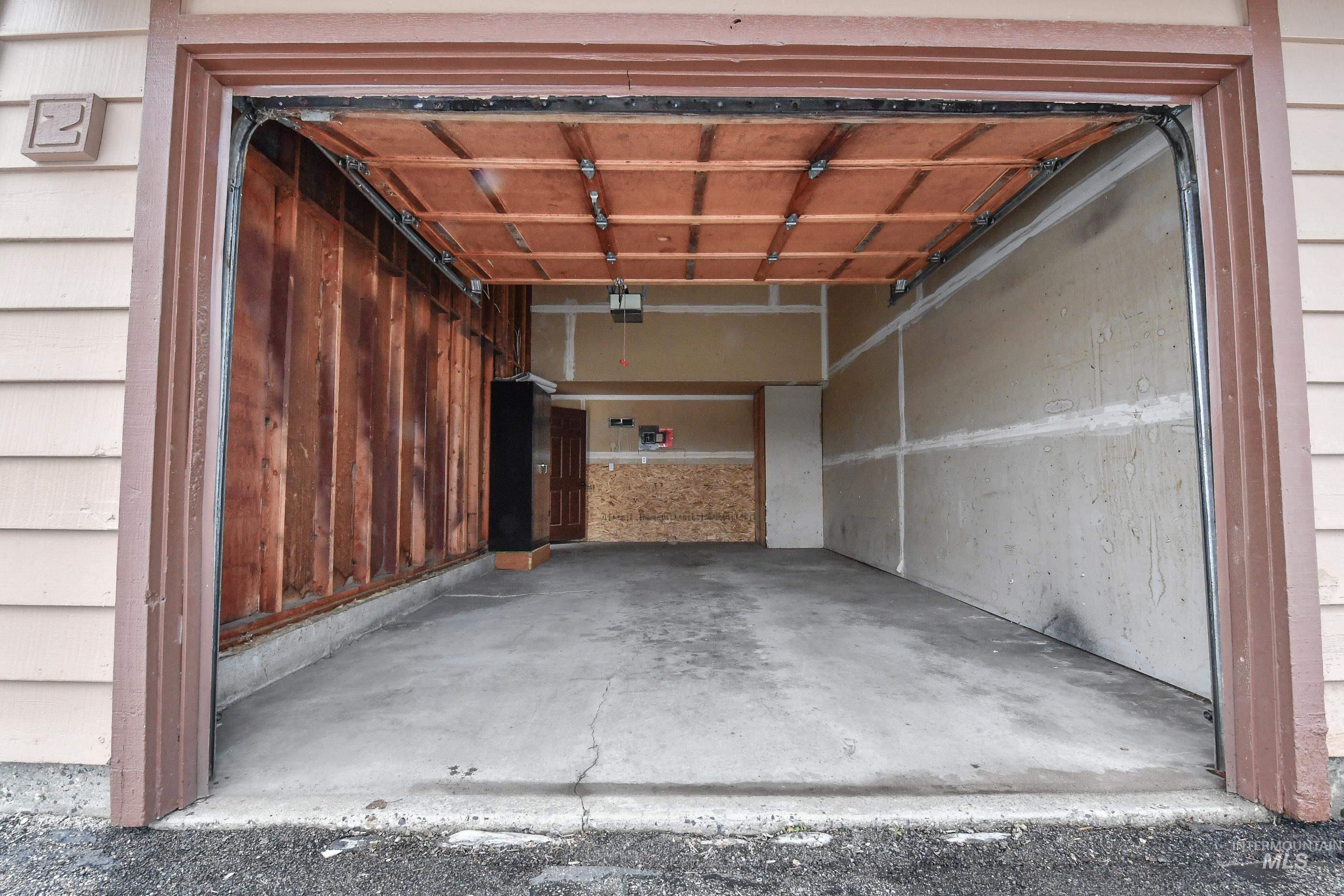 1607 Davis Ave Property Photo 4