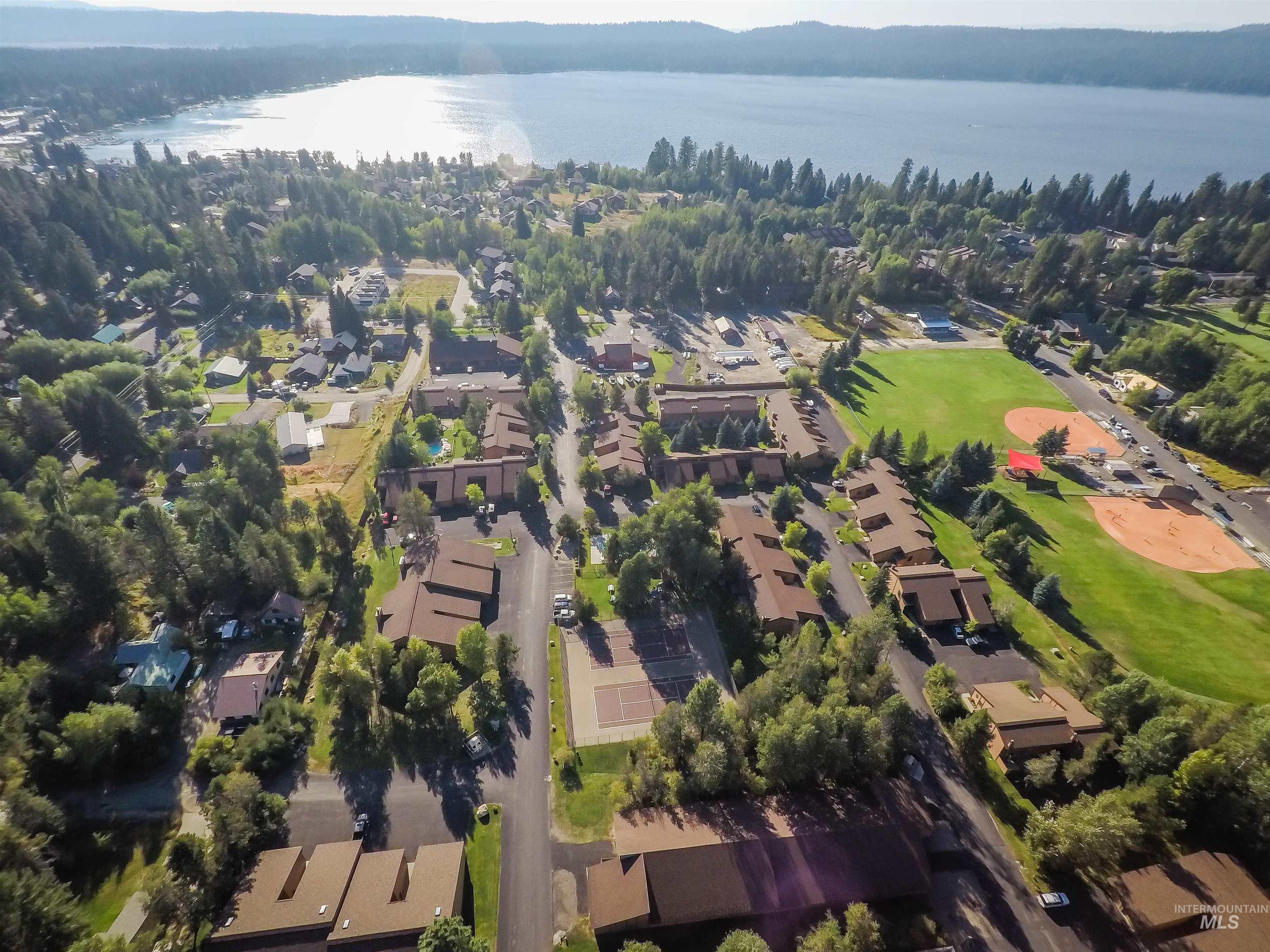 1607 Davis Ave Property Photo 21