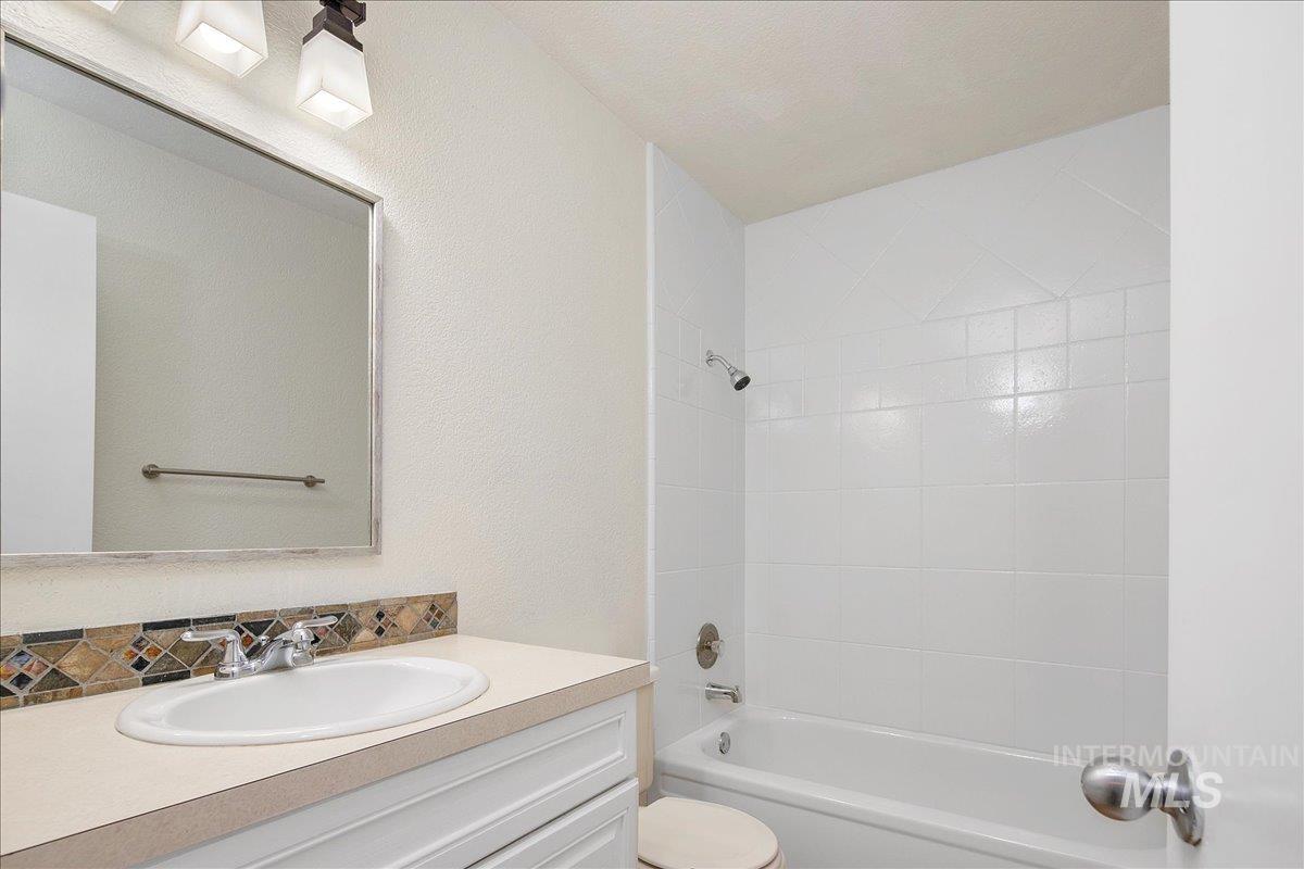 7062 W Colehaven Ln Property Photo 14