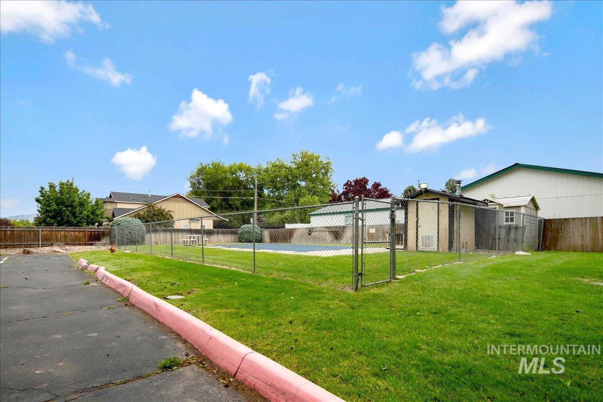 7062 W Colehaven Ln Property Photo 17