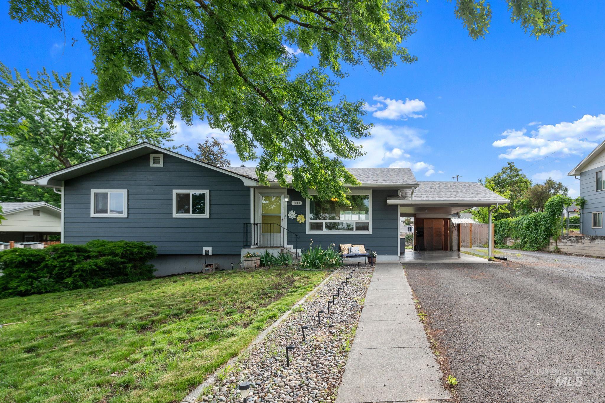 1713 12th Street Property Photo 1