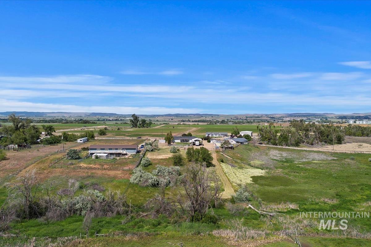 33738 Apple Valley Rd Property Photo 6