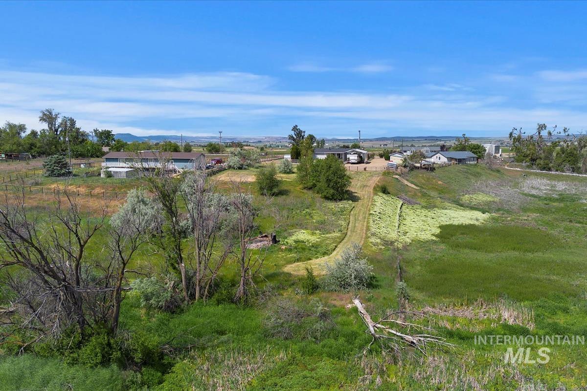 33738 Apple Valley Rd Property Photo 7