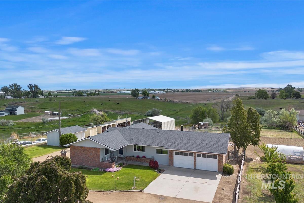 33738 Apple Valley Rd Property Photo 11