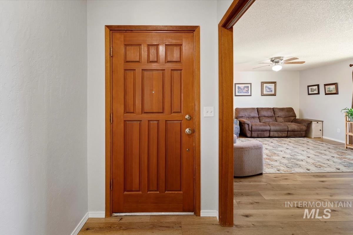33738 Apple Valley Rd Property Photo 14
