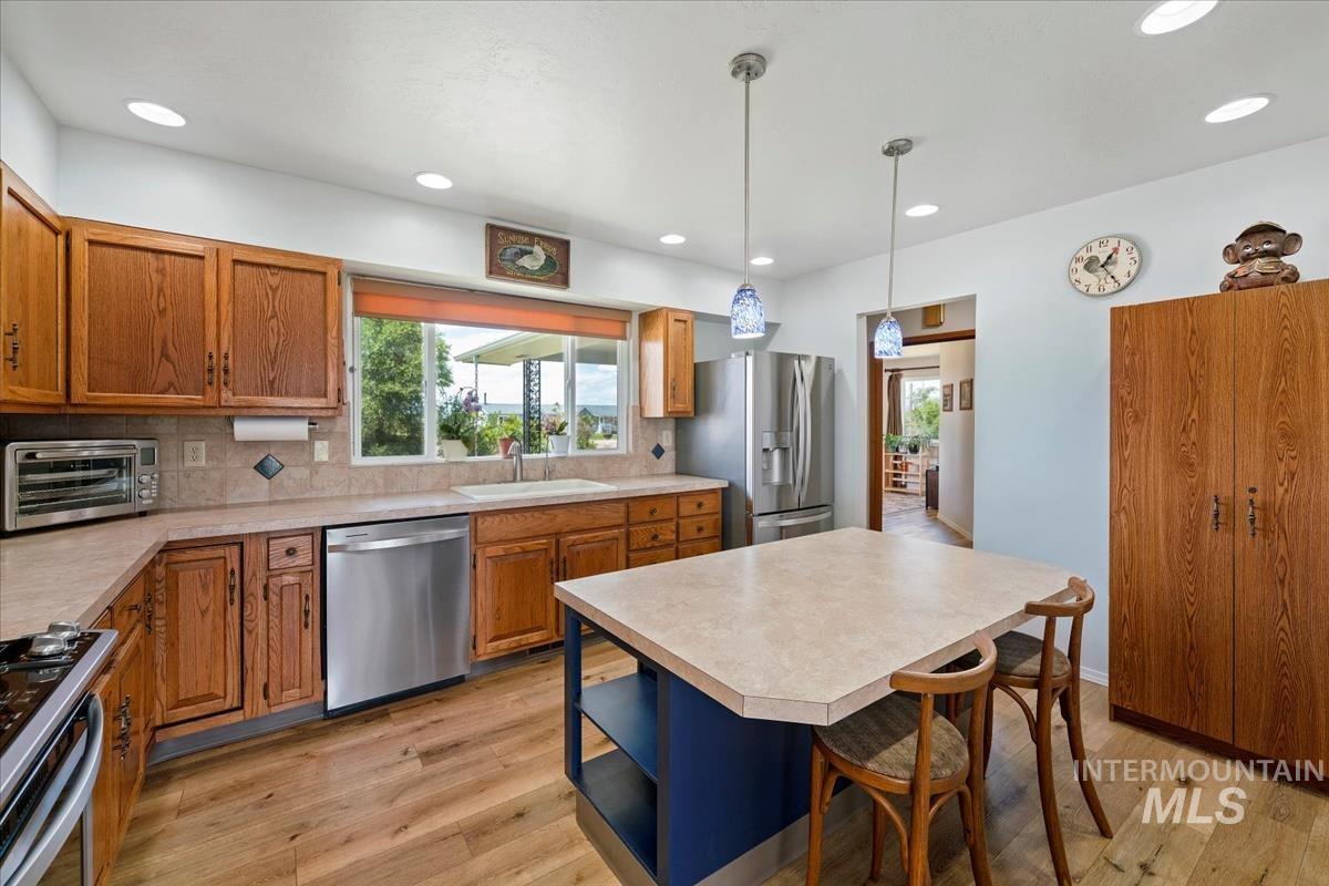 33738 Apple Valley Rd Property Photo 17