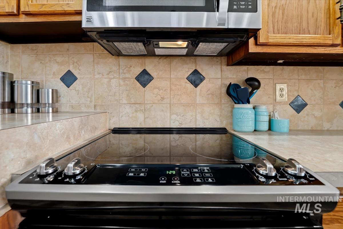 33738 Apple Valley Rd Property Photo 19