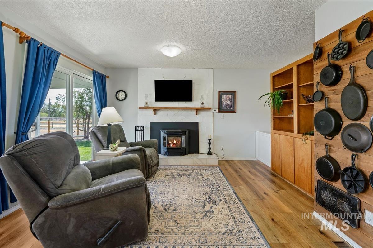 33738 Apple Valley Rd Property Photo 22