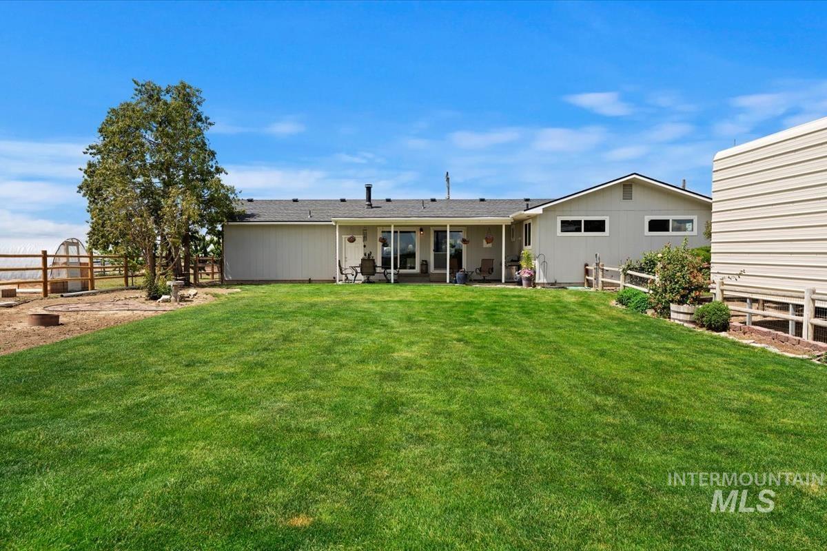 33738 Apple Valley Rd Property Photo 33