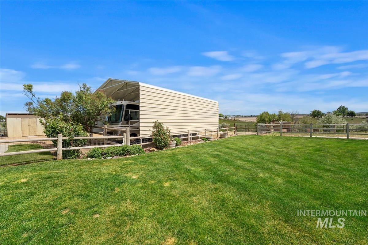 33738 Apple Valley Rd Property Photo 36