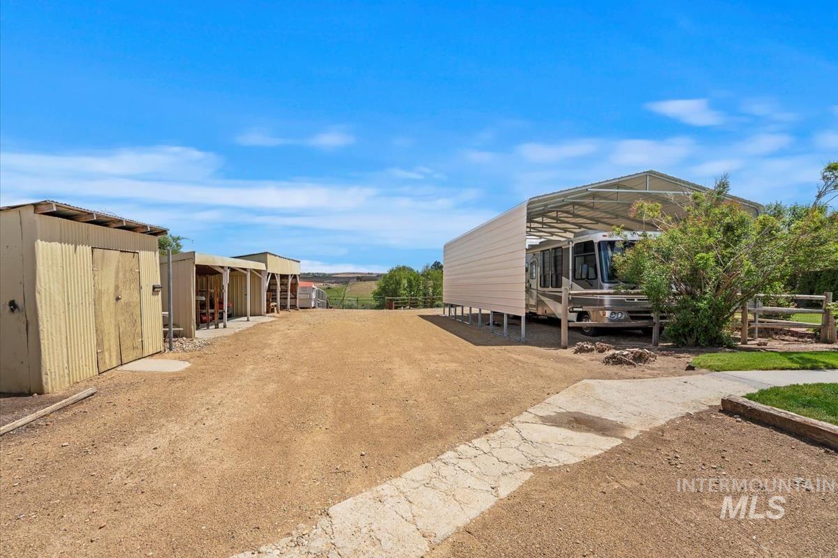 33738 Apple Valley Rd Property Photo 38