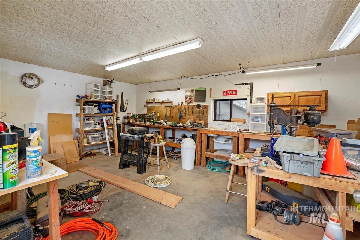 33738 Apple Valley Rd Property Photo 40