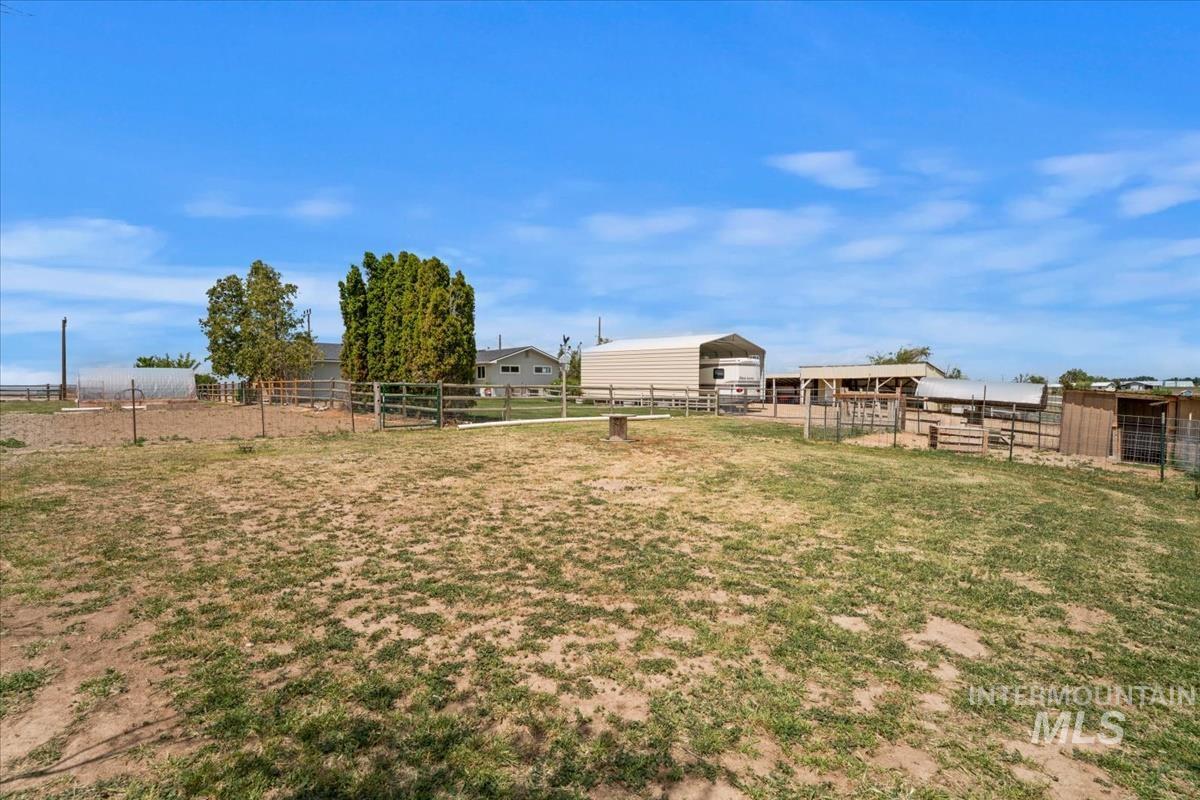 33738 Apple Valley Rd Property Photo 45