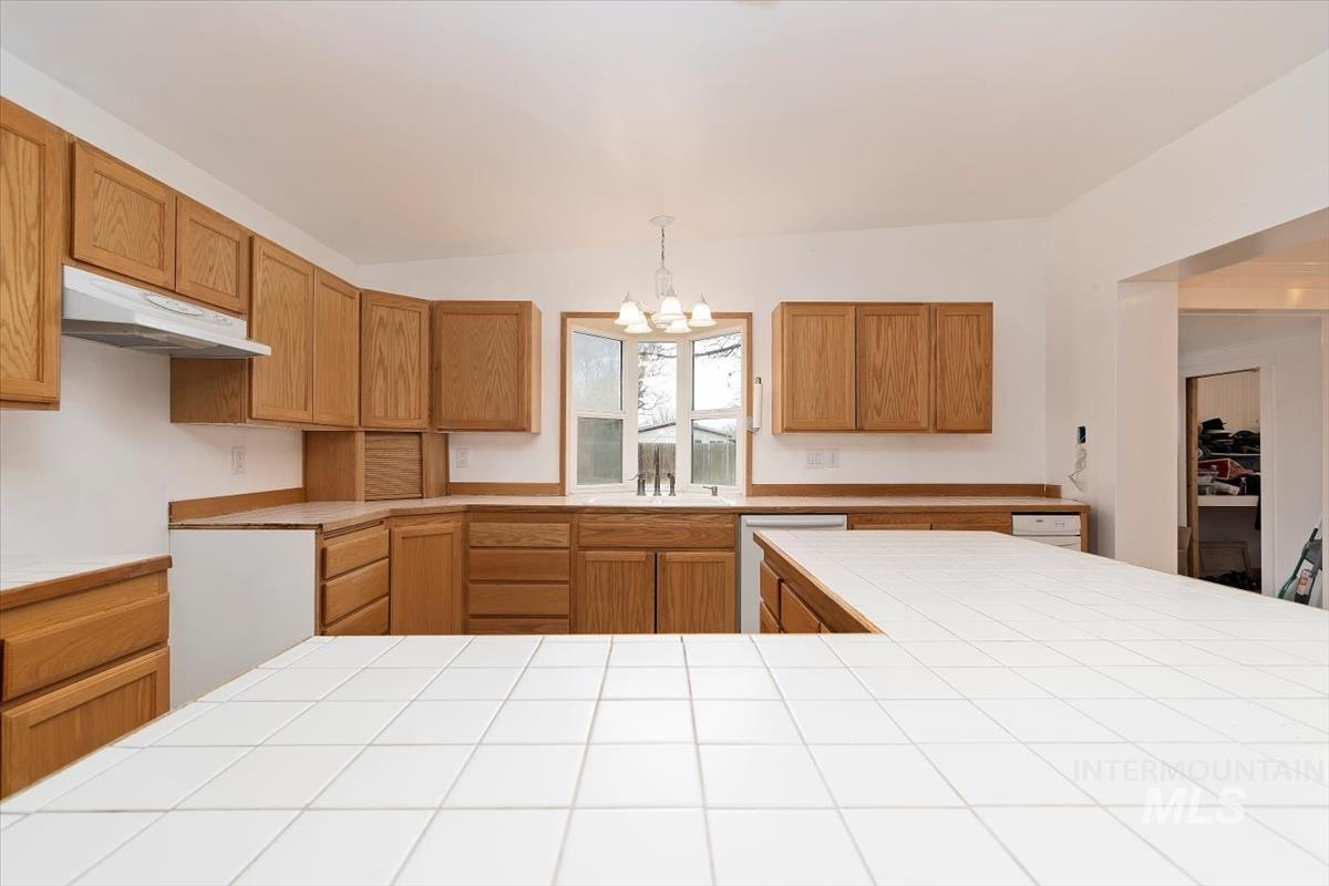 115 5th St Property Photo 31