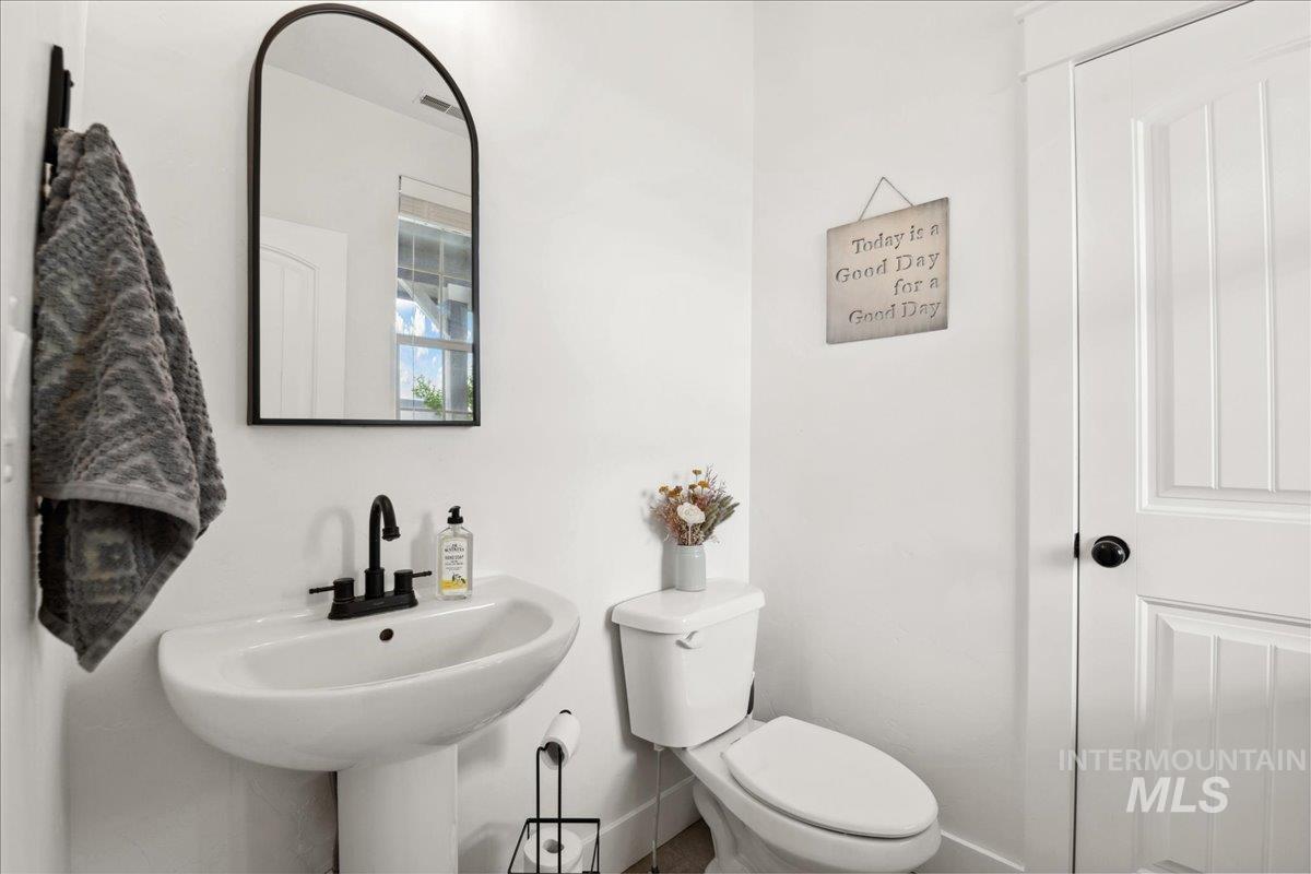 1041 White Horse Ridge Dr. Property Photo 17