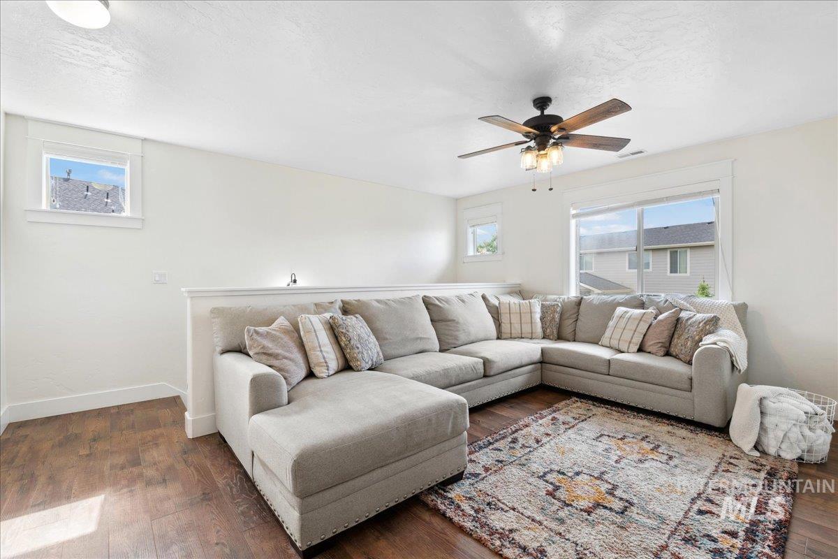 1041 White Horse Ridge Dr. Property Photo 24