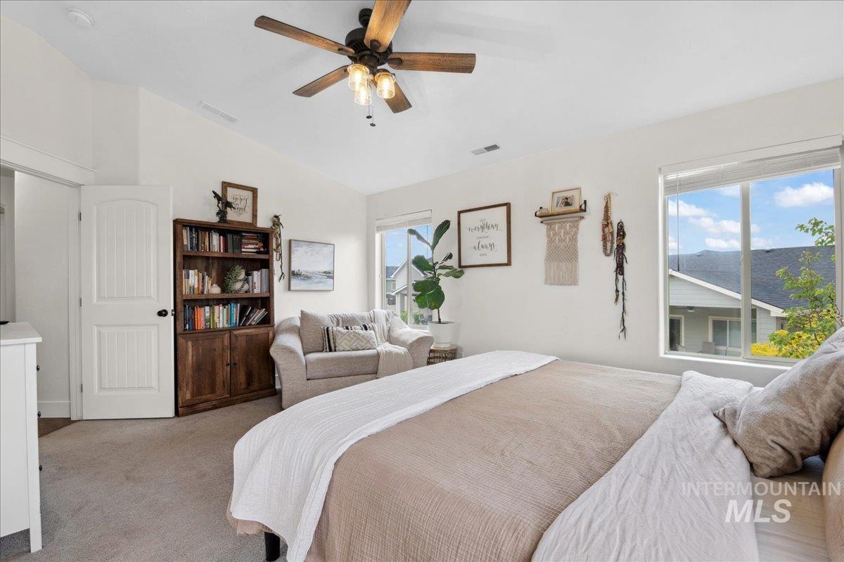 1041 White Horse Ridge Dr. Property Photo 32