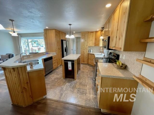 14924 Hillside Dr. Property Photo 4