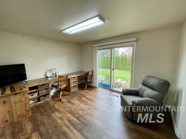 14924 Hillside Dr. Property Photo 17