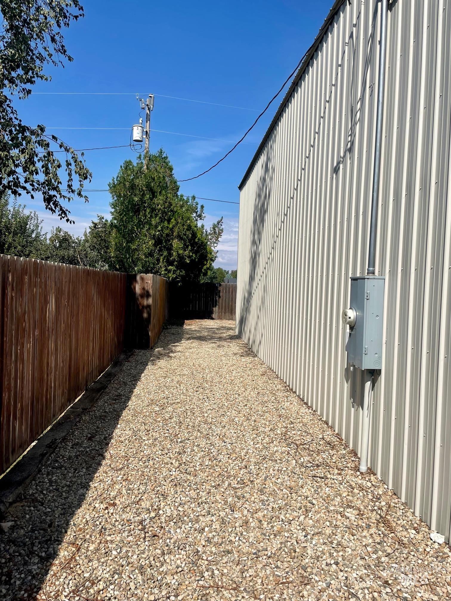 14924 Hillside Dr. Property Photo 42