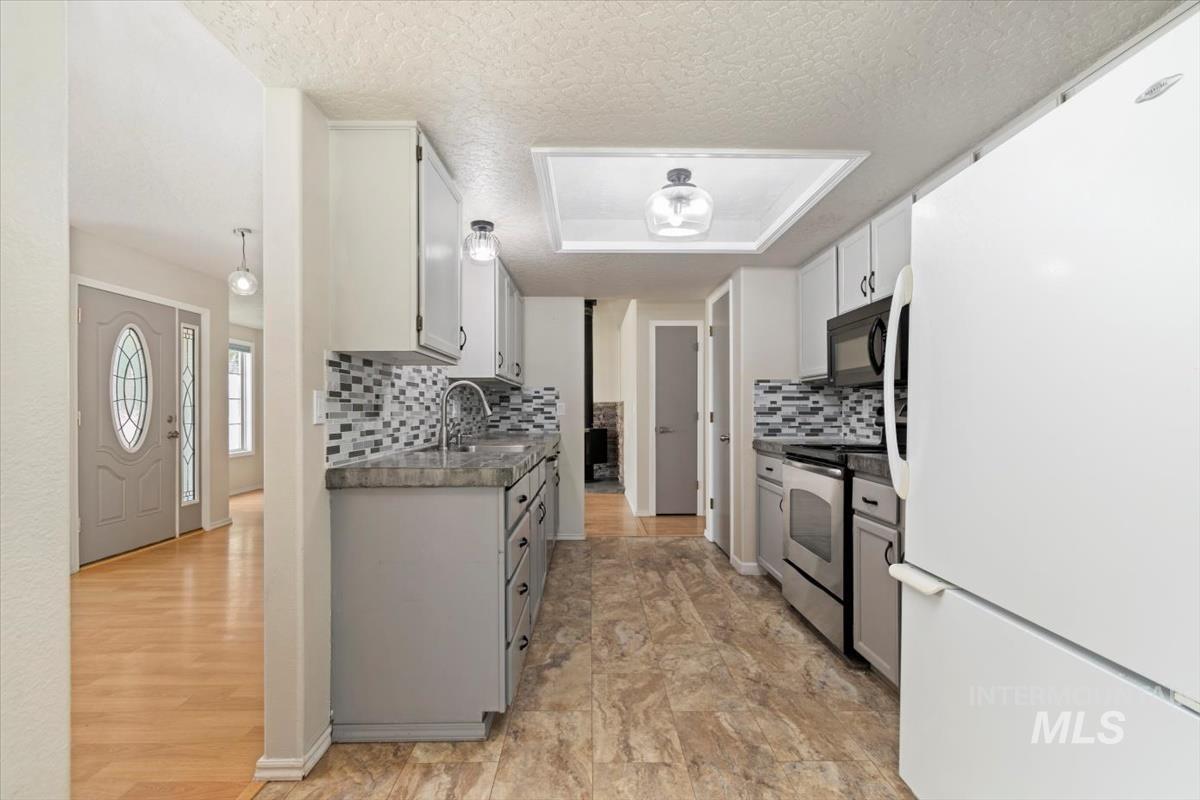 7267 Bowmont Rd Property Photo 14