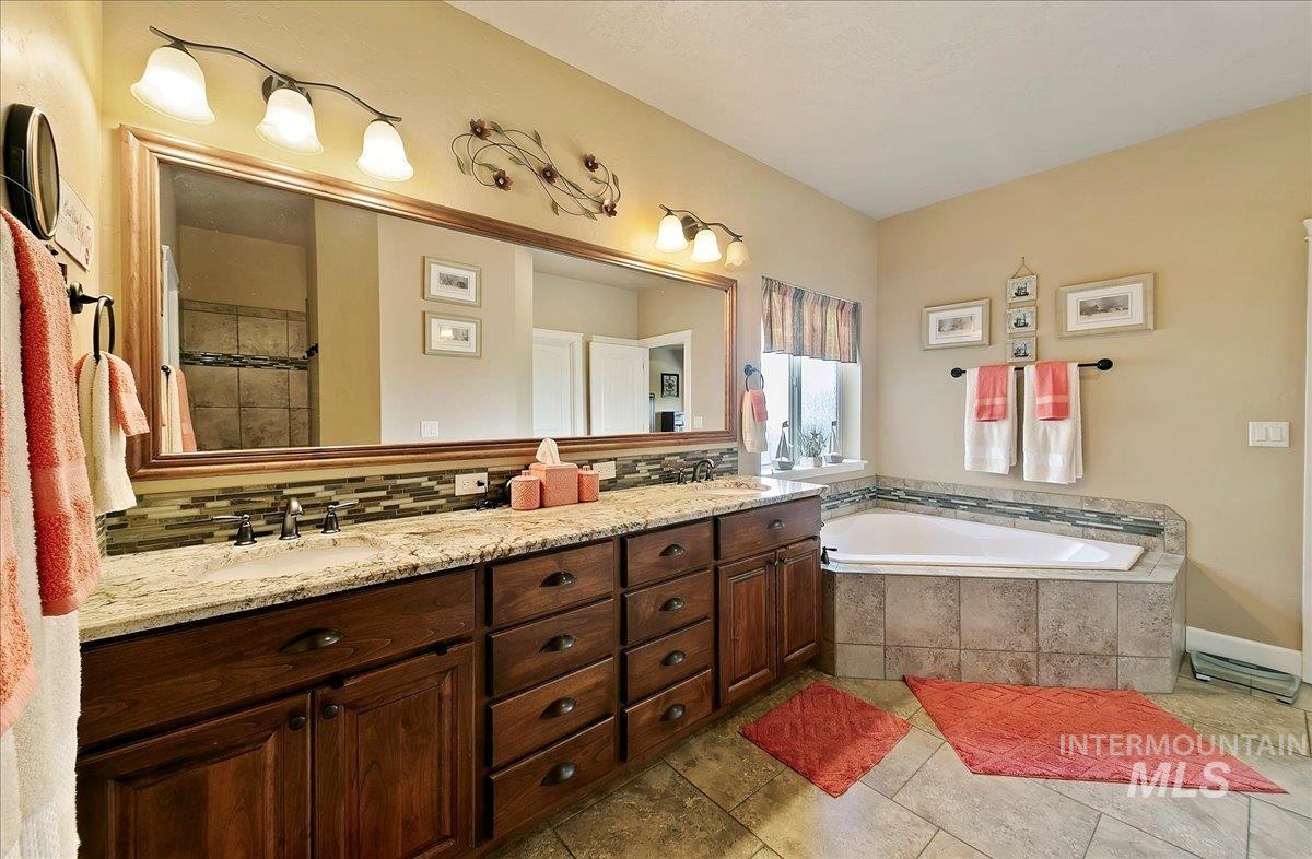 10318 W Adirondack Ct Property Photo 22