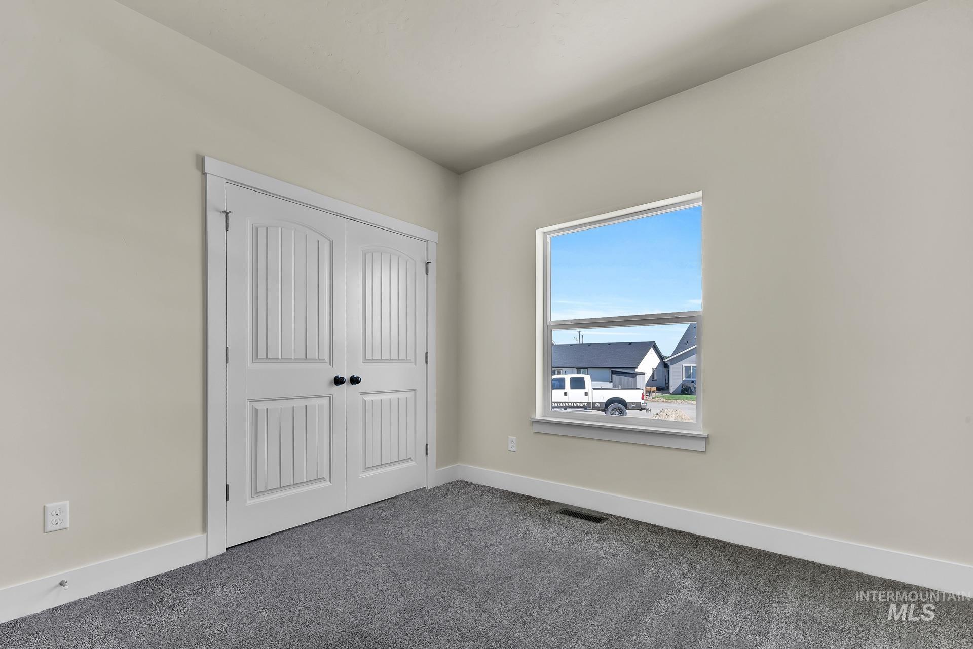 322 Packer Lane Property Photo 18