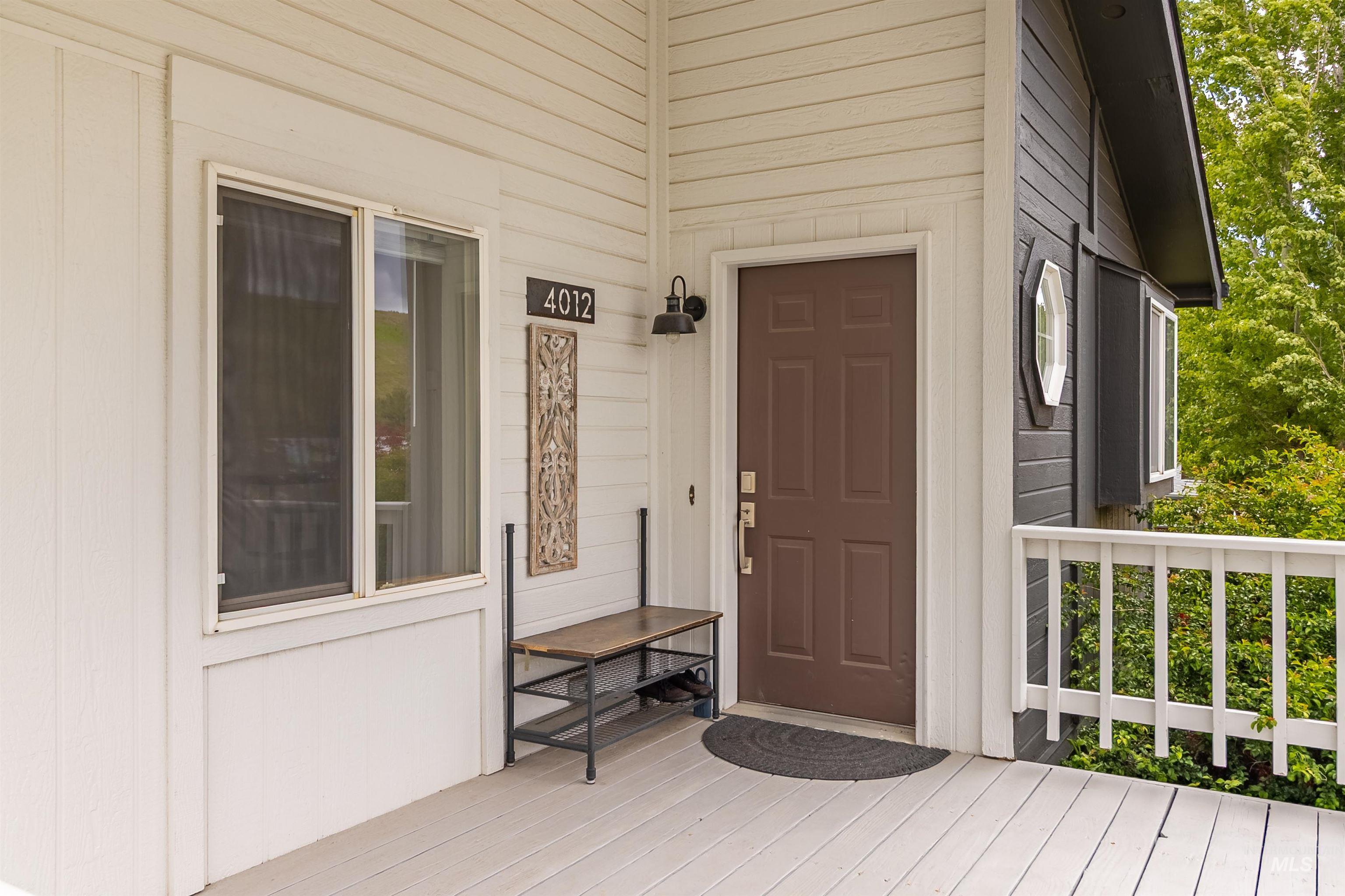 609 N Almon Property Photo 3