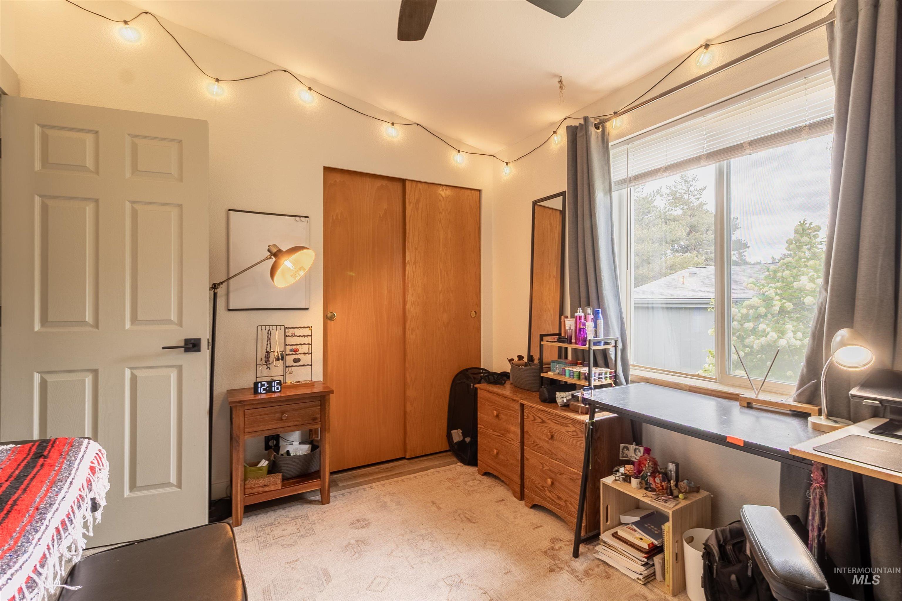 609 N Almon Property Photo 22