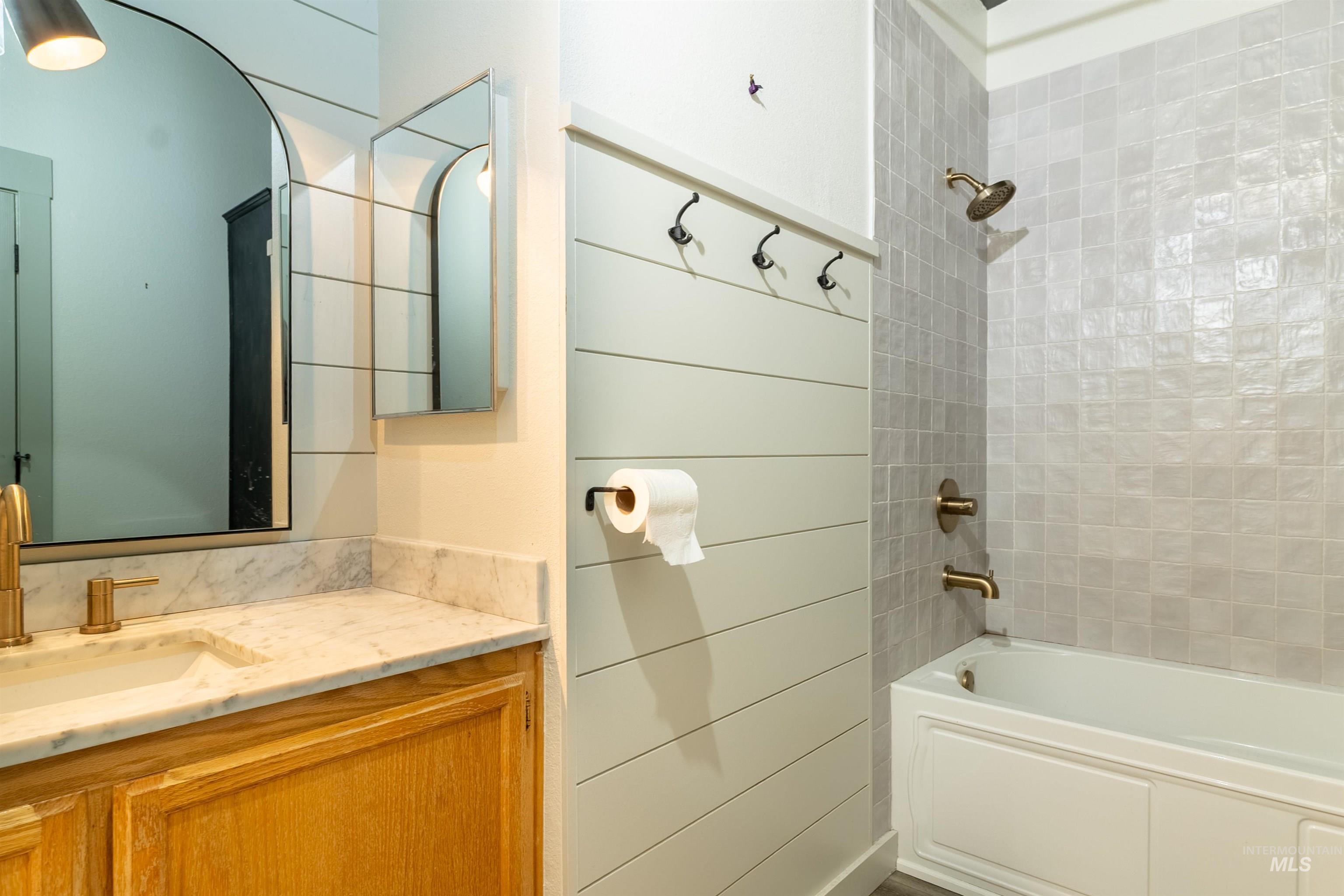 609 N Almon Property Photo 26