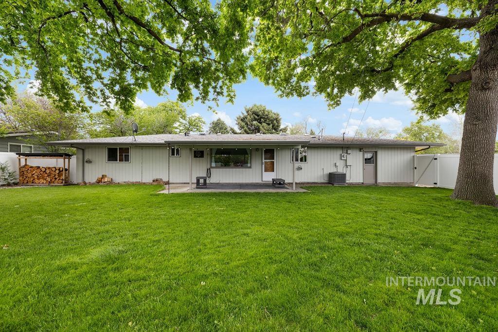 5928 W Grunder