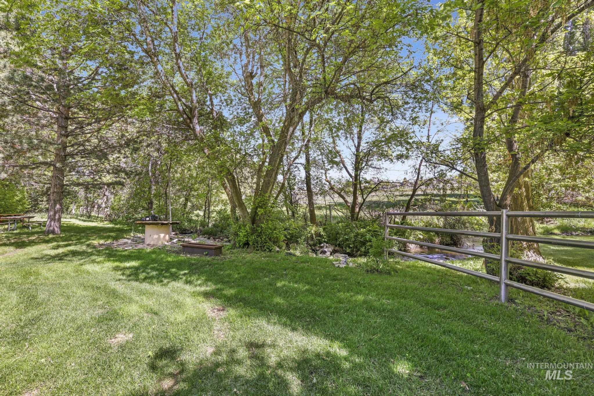 1011 E 1000 S Property Photo 11