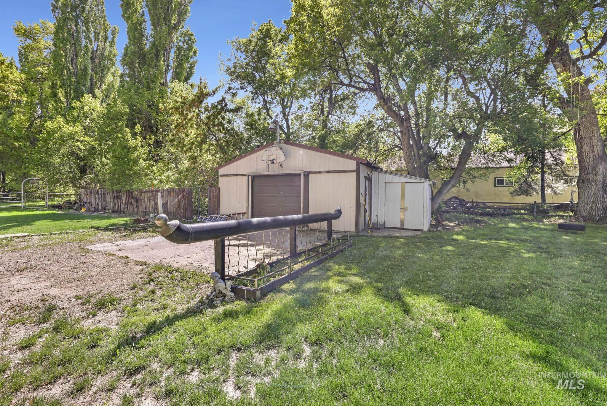 1011 E 1000 S Property Photo 13