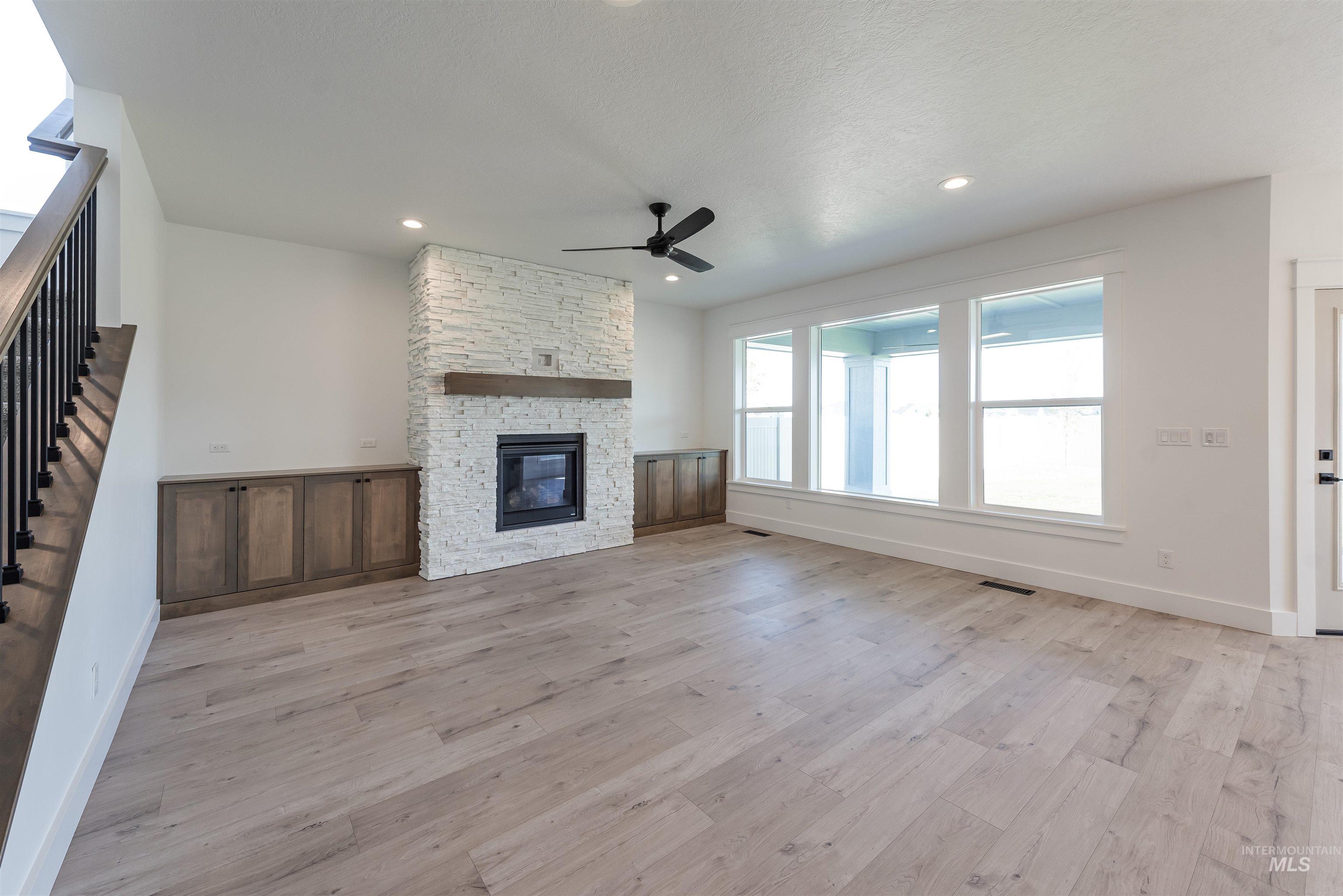 1246 E Rio Chico Dr. Property Photo 6