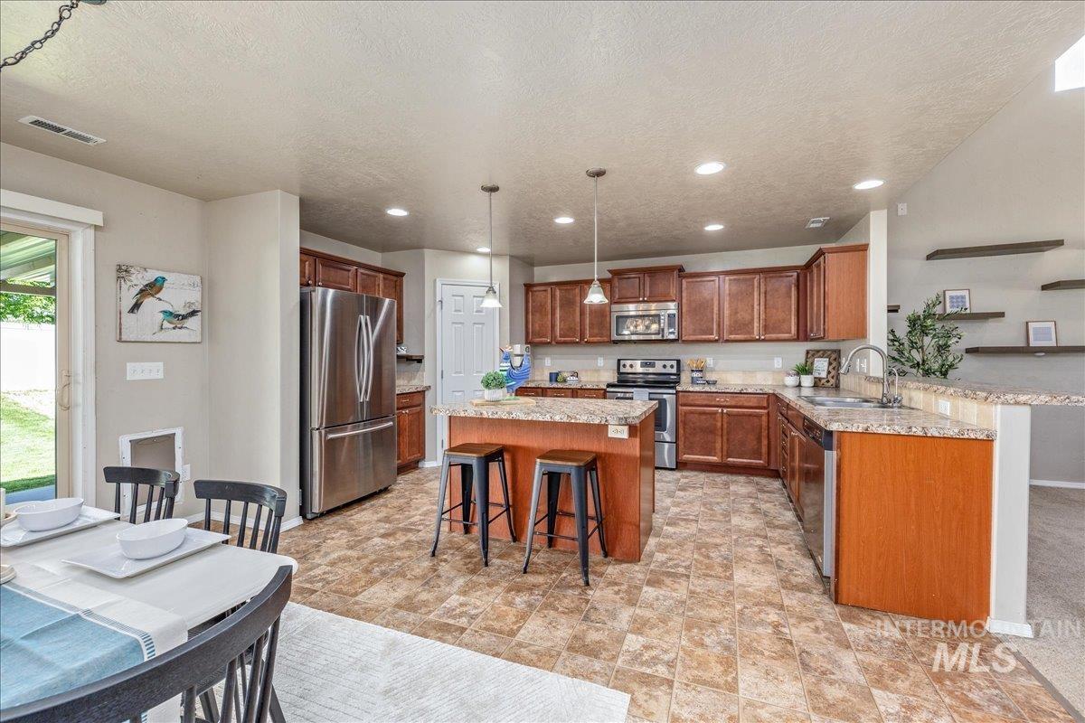 4665 N Beaham Ave Property Photo 17
