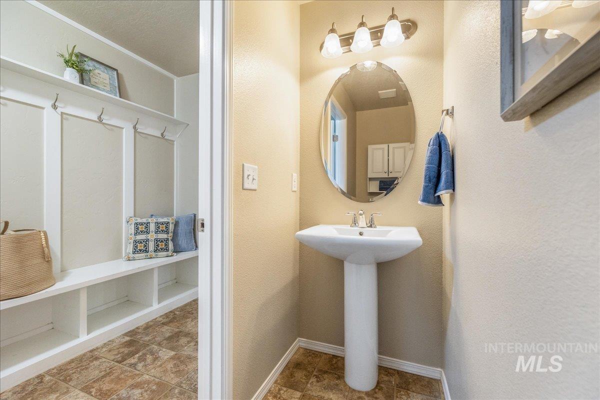 4665 N Beaham Ave Property Photo 36
