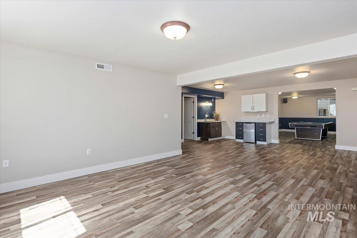 891 N Pointe Dr Property Photo 10