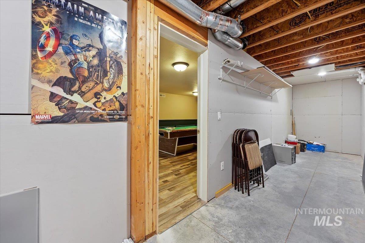 891 N Pointe Dr Property Photo 20