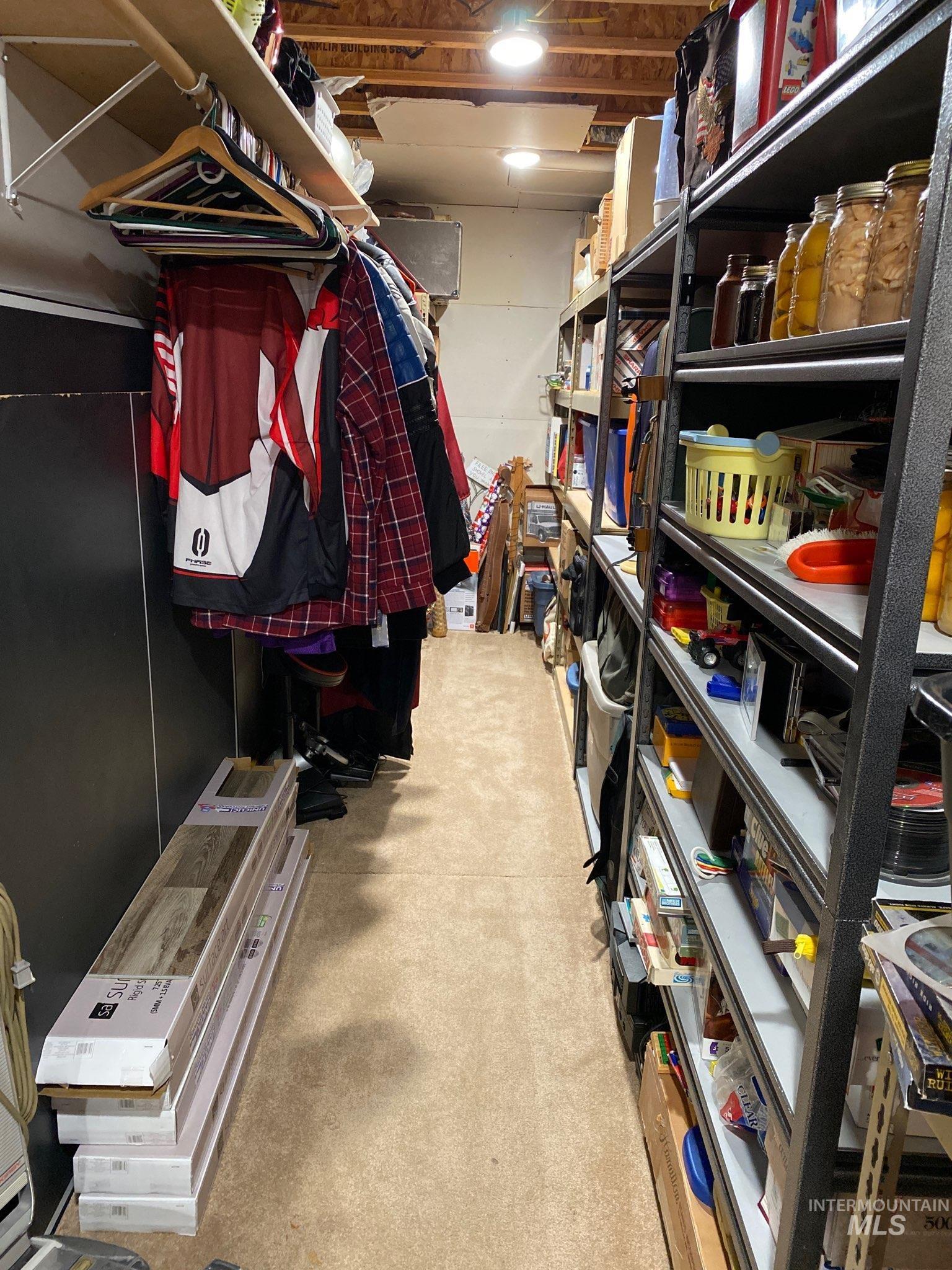 891 N Pointe Dr Property Photo 21