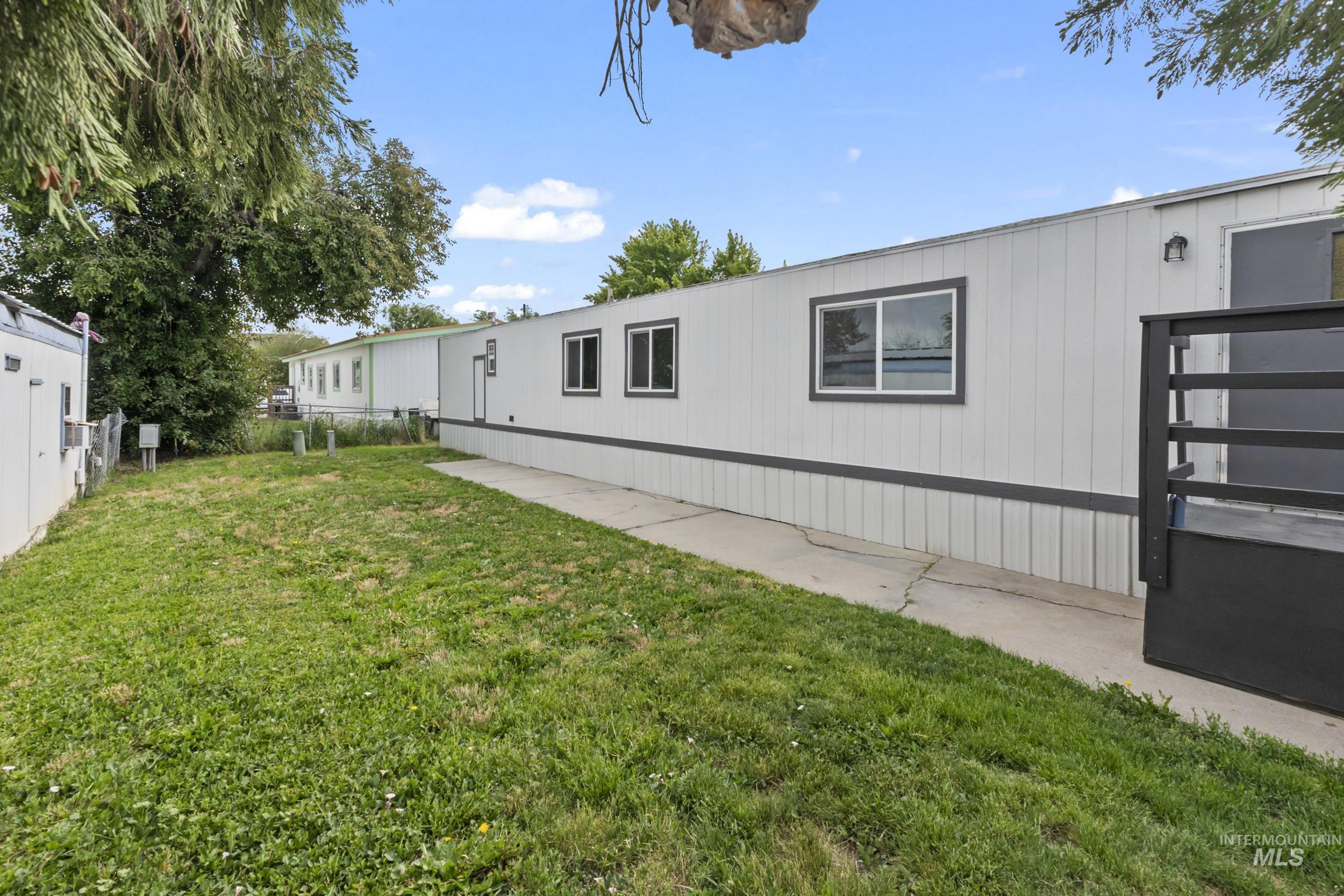 8417 W. Fairview Ave Property Photo 4