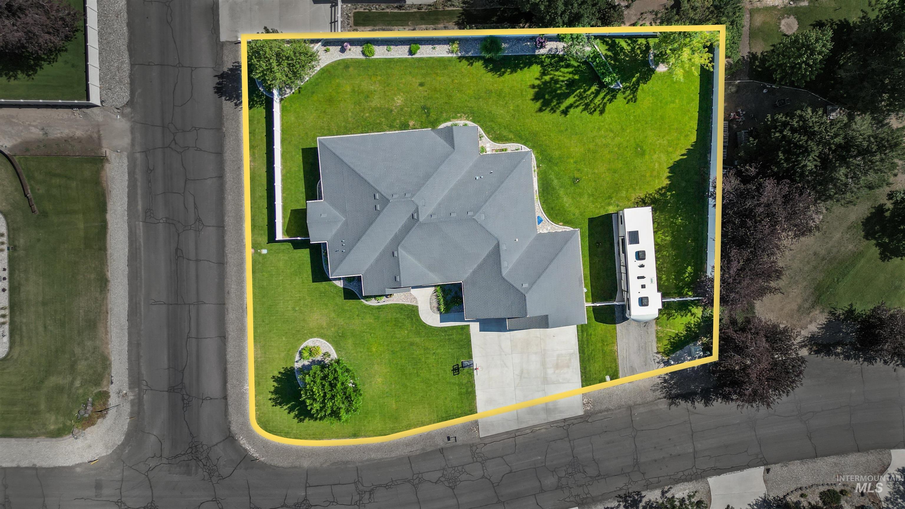 554 Valley Circle Rd Property Photo 2