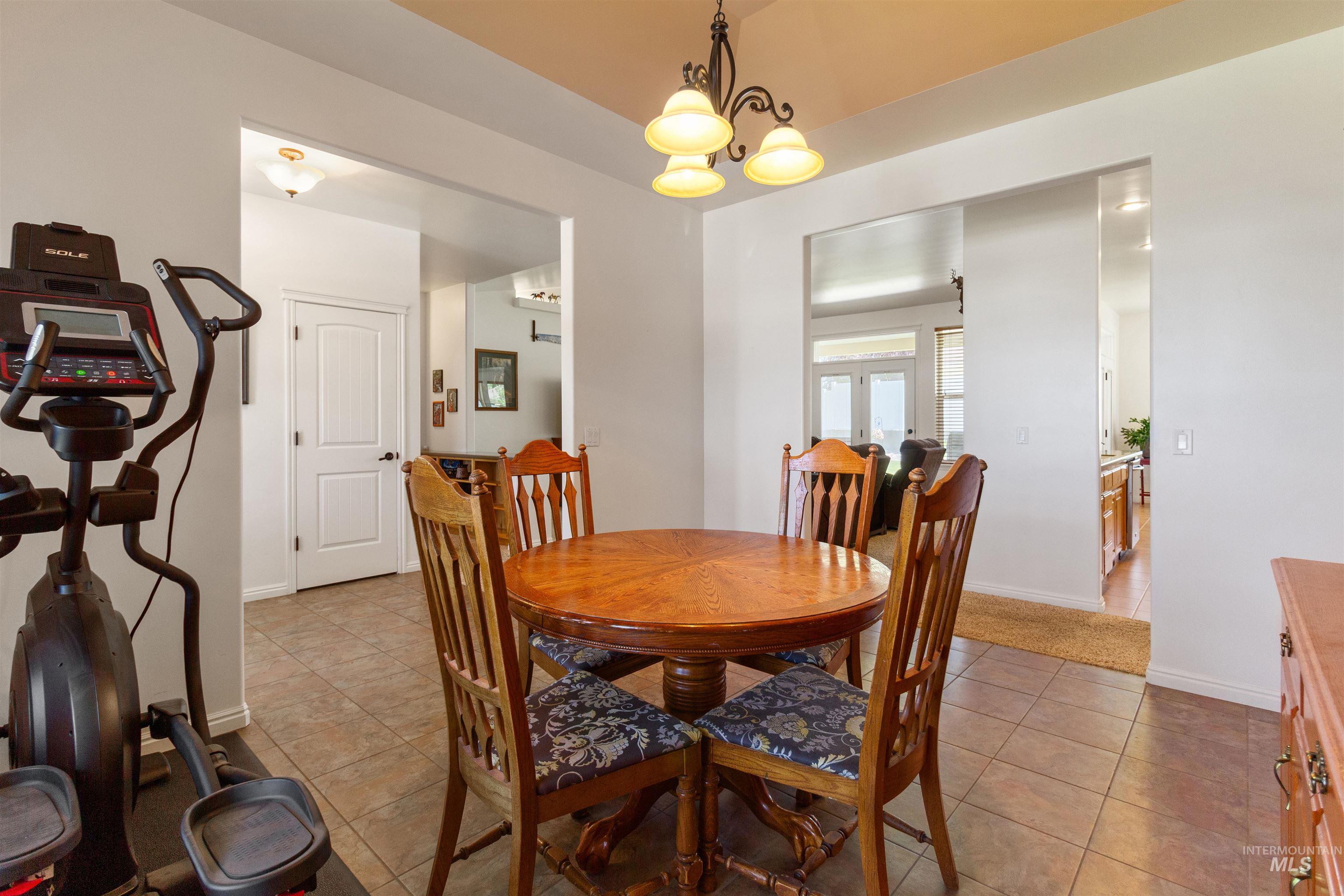 554 Valley Circle Rd Property Photo 8