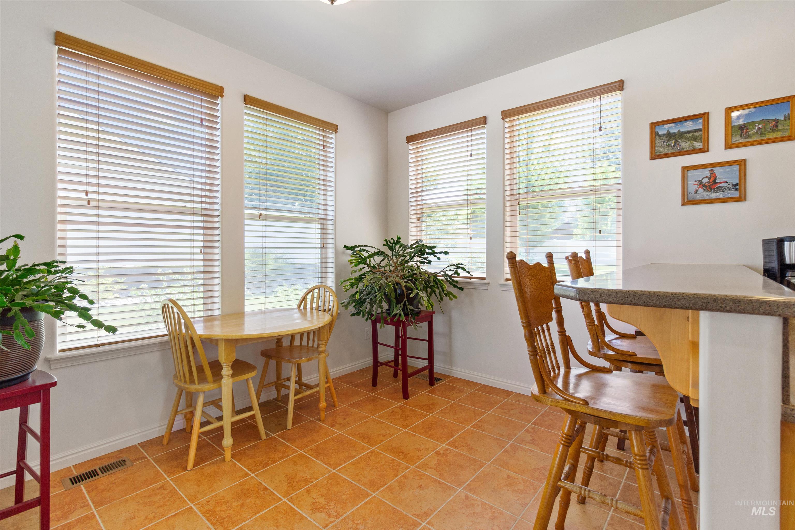 554 Valley Circle Rd Property Photo 10