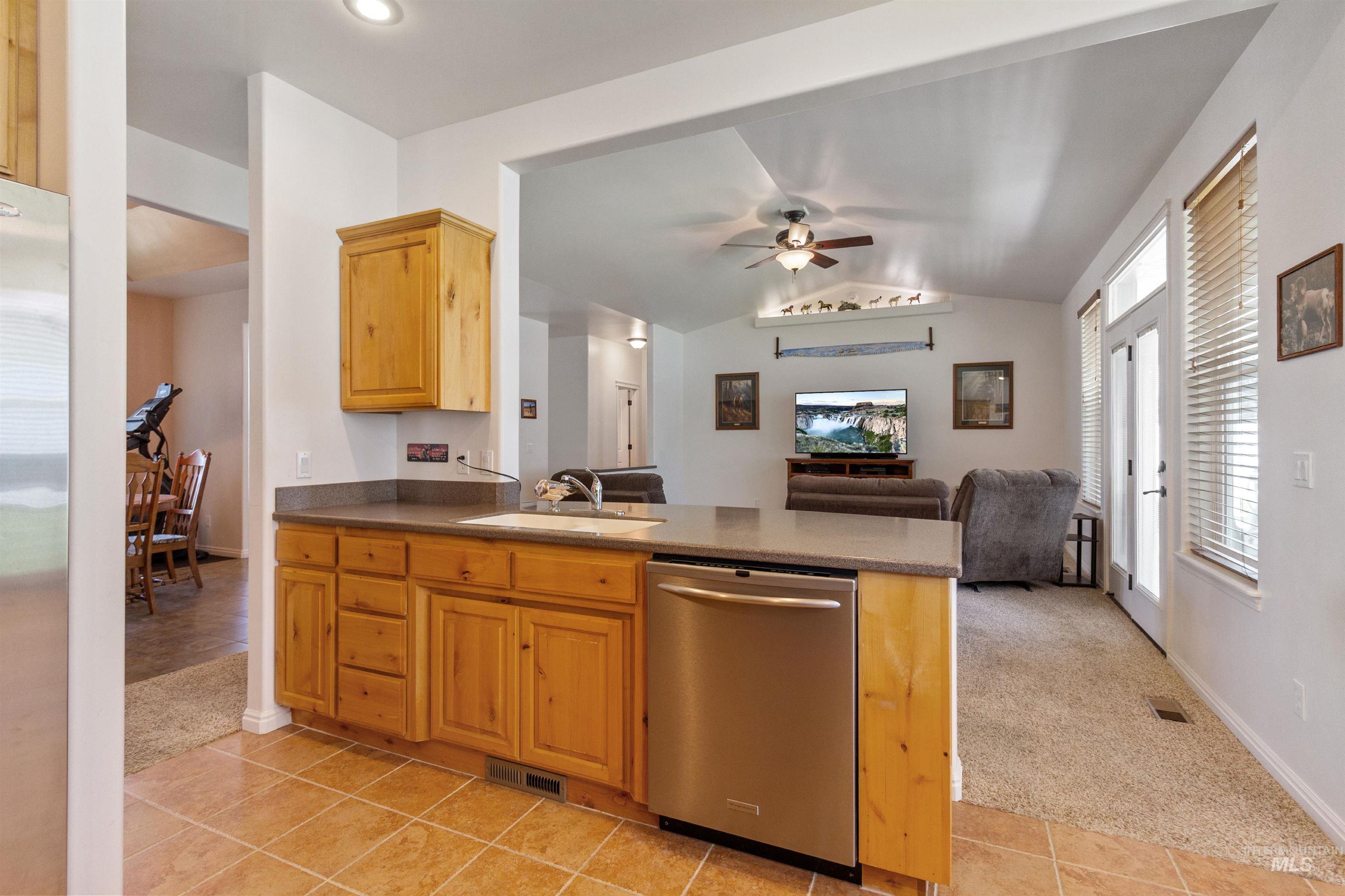 554 Valley Circle Rd Property Photo 14