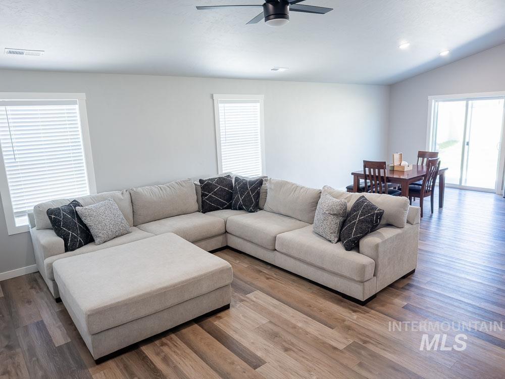 13743 S Sonata Way Property Photo 14