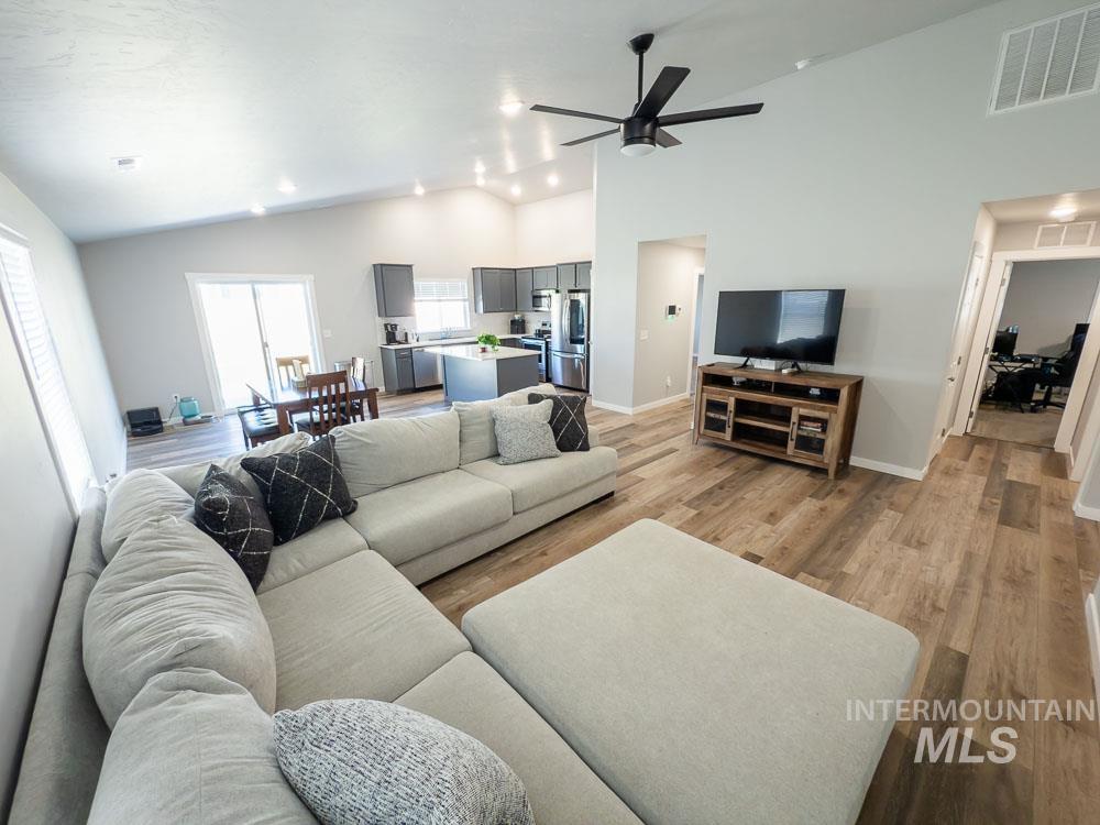 13743 S Sonata Way Property Photo 15