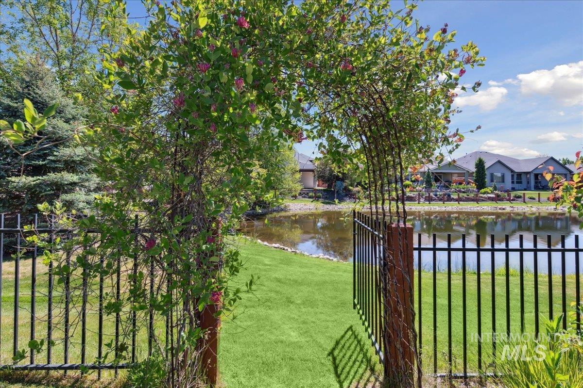 92 S Wildgrass Way Property Photo 1