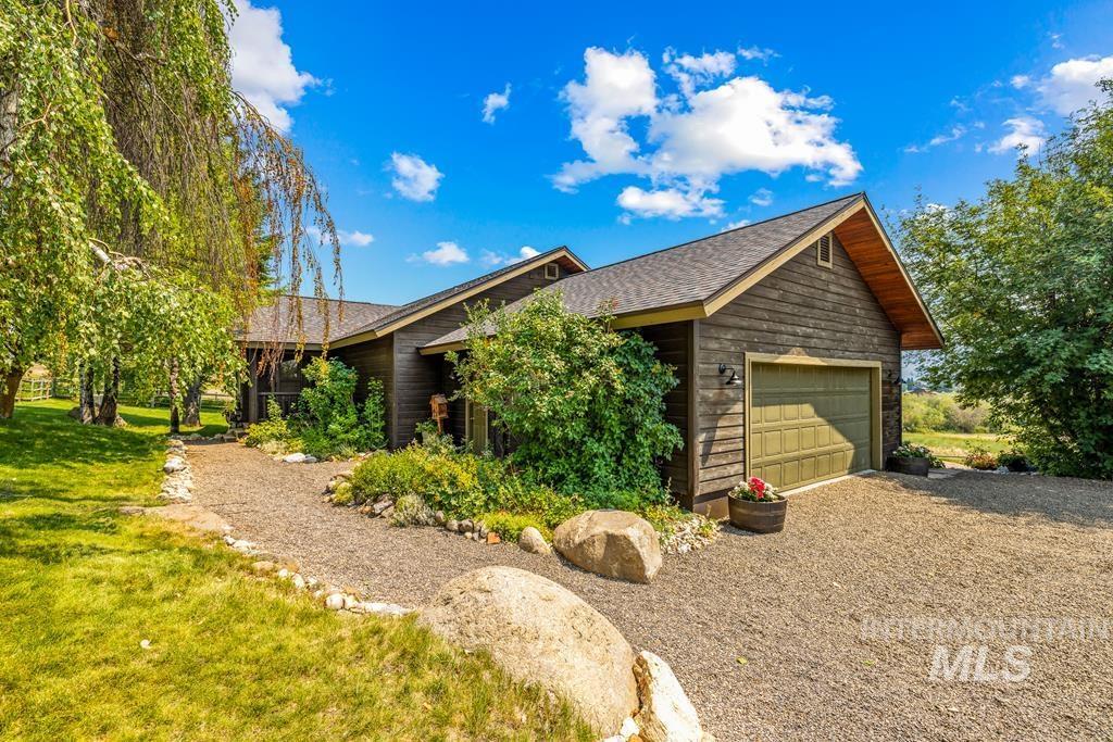 45 Knob Hill Drive Property Photo 4