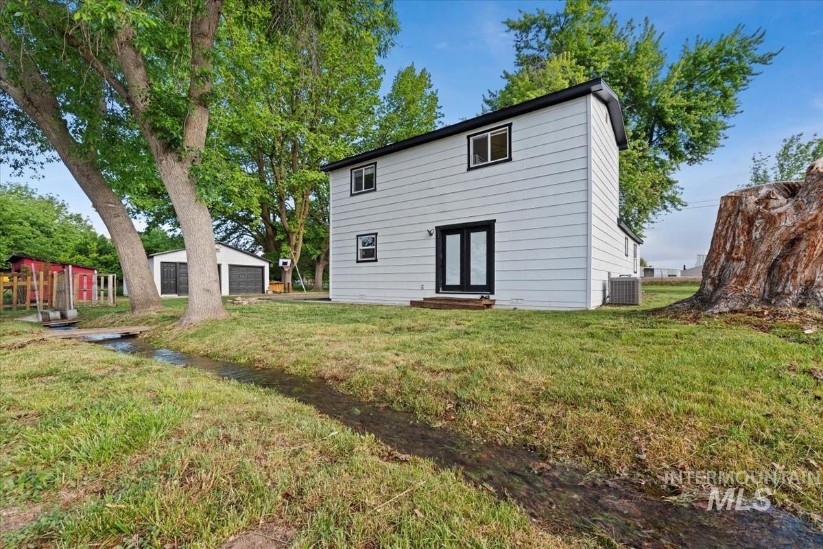 5009 Airport Rd Property Photo 33